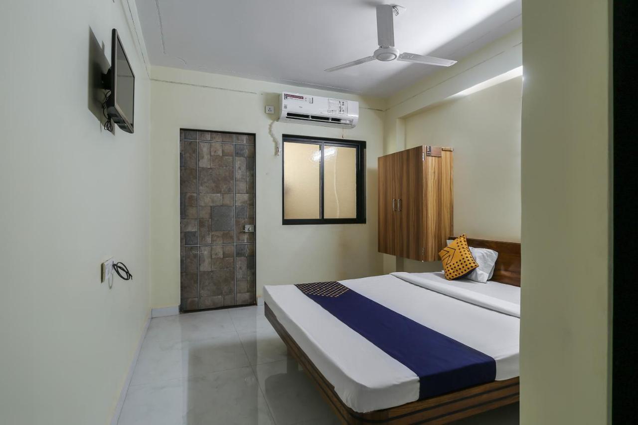 Spot On 72974 Gokul Lodge Pune Exteriör bild