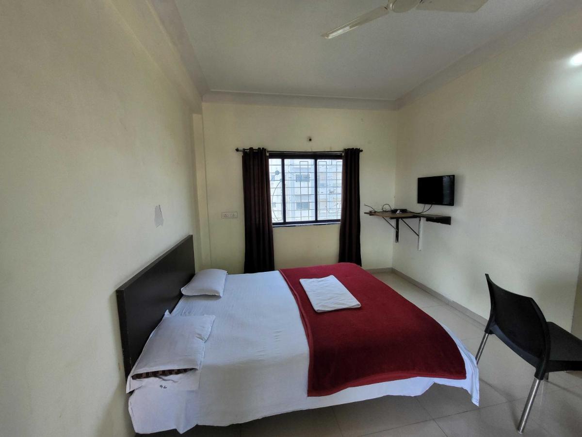 Spot On 72974 Gokul Lodge Pune Exteriör bild