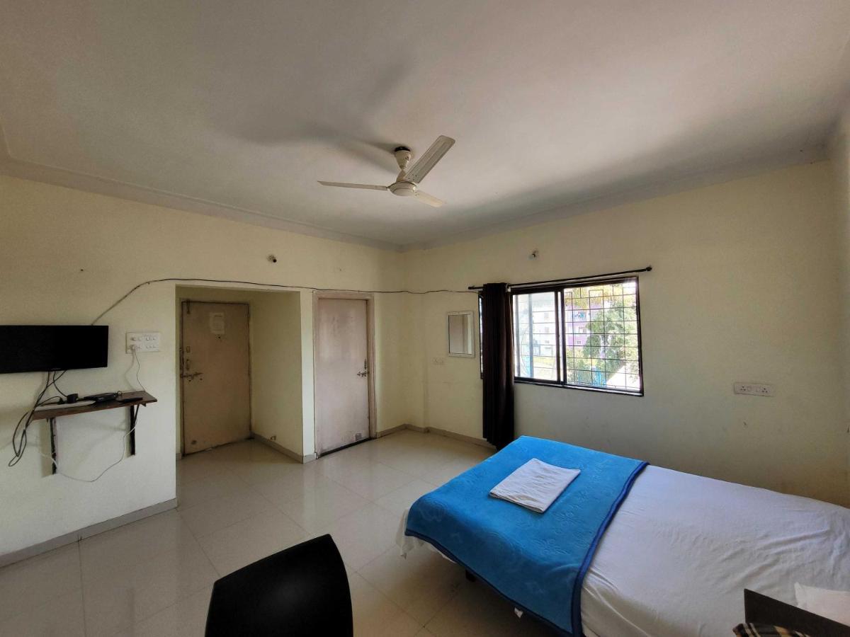 Spot On 72974 Gokul Lodge Pune Exteriör bild